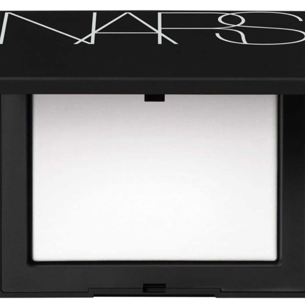 NEW NARS Light Reflecting Pressed Setting Powder - Picture 6 of 8